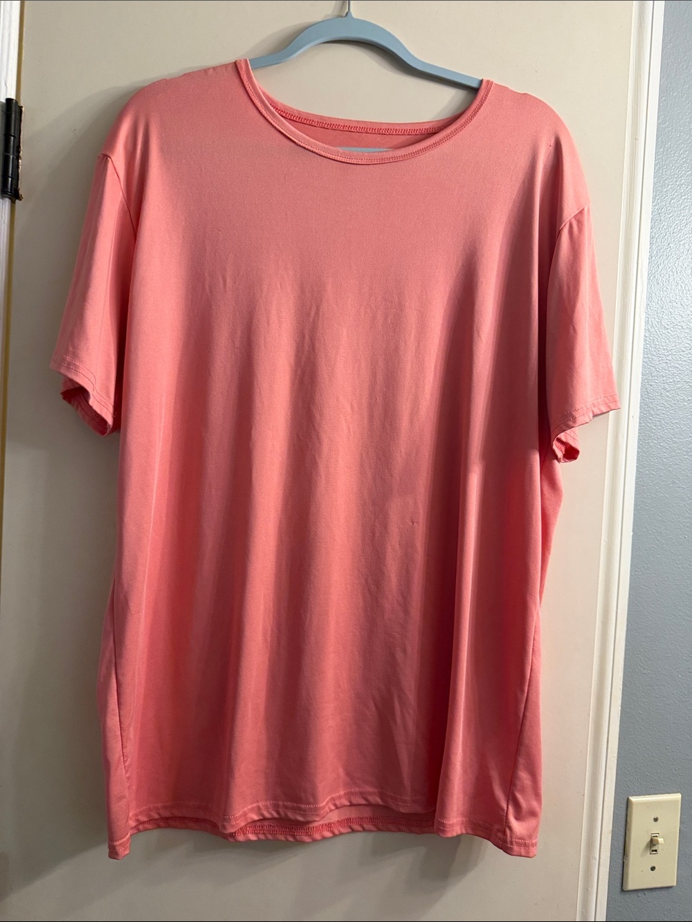 Men's Coral Crew Neck Short Sleeve Shirt